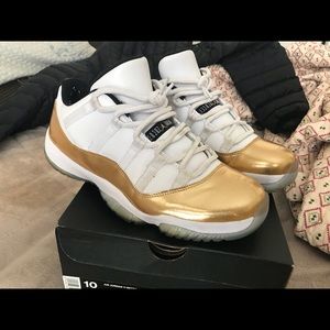 Air jordan 11 gold ceremony